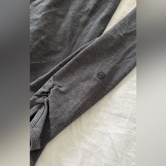 Lululemon Pant 6 Gray Mid-Calf Length Rutched Back - Picture 3 of 5